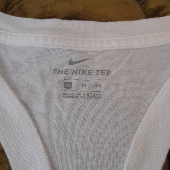 Nike Women's White and Black Tank Top - Picture 2 of 4